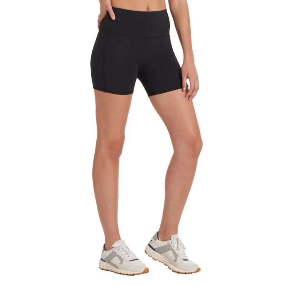 Vuori Studio Pocket Short - XS - NWT